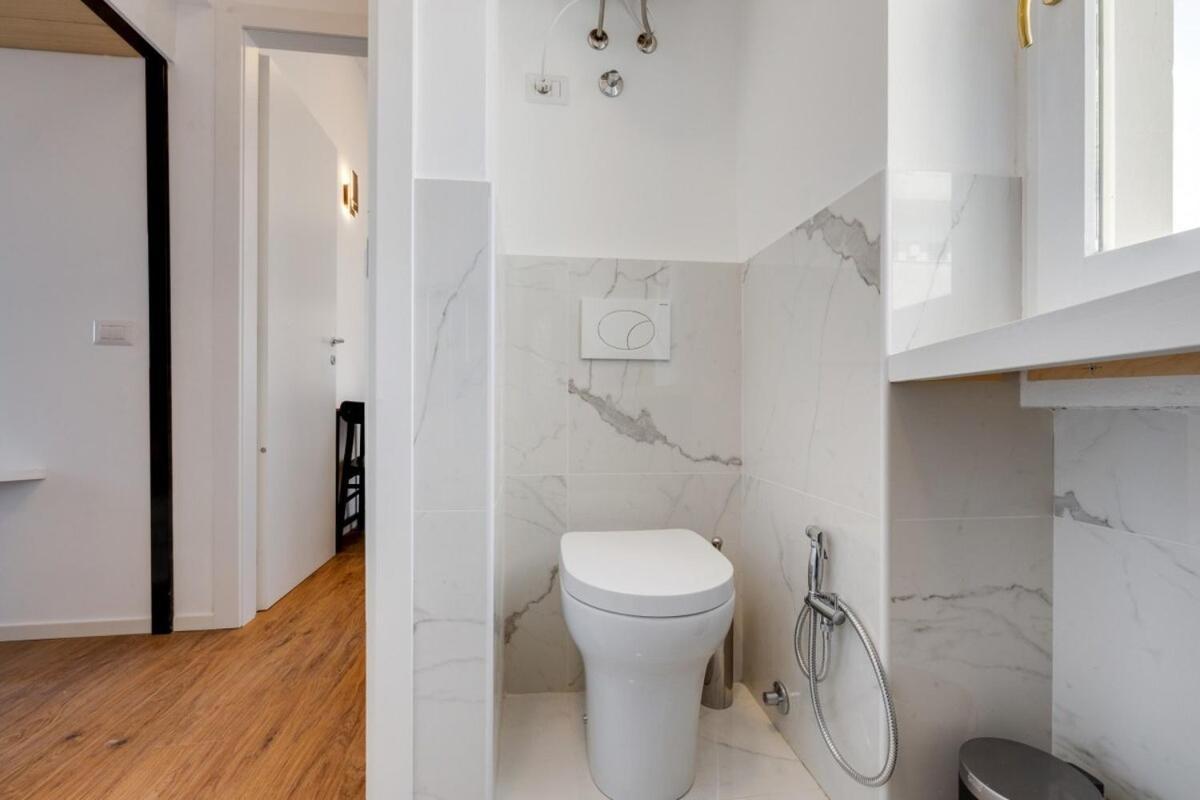 Homeby, Cozy Penthouse Apartment Milano Eksteriør billede